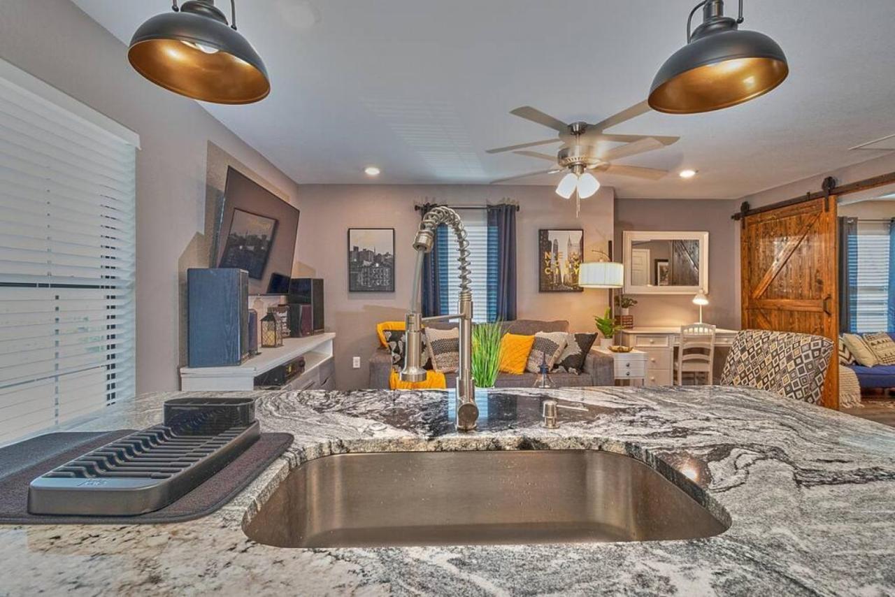 Cozy Haven Attached To Million Home - South Tampa Exterior foto